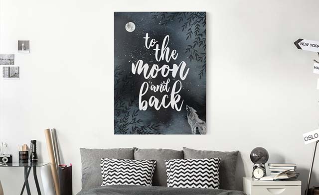 Leinwandbild Spruch To the moon and back