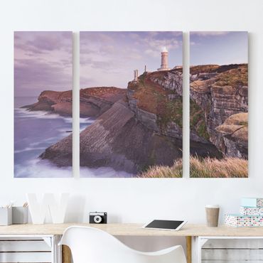 Leinwandbild 3-teilig - Steilküste und Leuchtturm - Triptychon