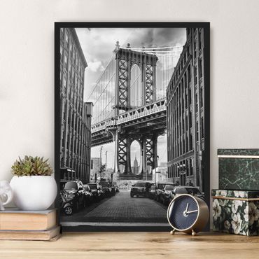 Bild mit Rahmen - Manhattan Bridge in America - Hochformat 3:4