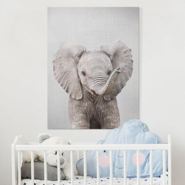 Leinwandbild - Baby Elefant Elsa - Hochformat 3:4