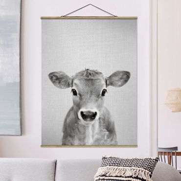 Stoffbild mit Posterleisten - Baby Kuh Kira Schwarz Weiß - Hochformat 3:4
