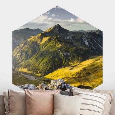 Hexagon Mustertapete selbstklebend - Berge und Tal der Lechtaler Alpen in Tirol