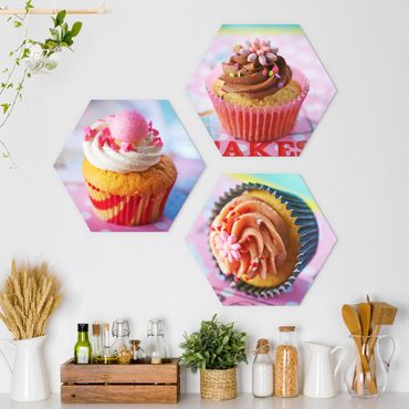 Hexagon Bild Forex 3-teilig - Bunte Cupcakes