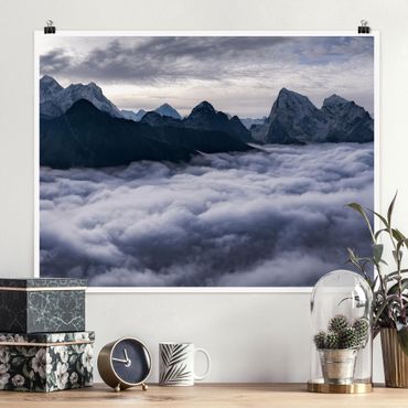 Poster - Wolkenmeer im Himalaya - Querformat 3:4