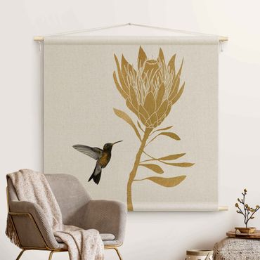 Wandteppich - Kolibri und tropische goldene Blüte - Quadrat 1:1