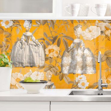 Küchenrückwand - Pompöse Kleider im Garten auf Orange