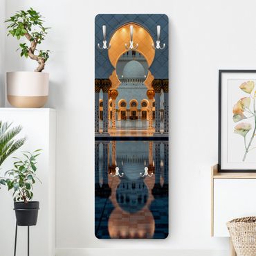 Garderobe - Reflexionen in der Moschee