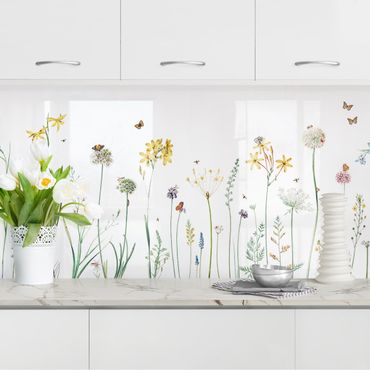 Küchenrückwand - Tanzende Schmetterlinge auf Wildblumen
