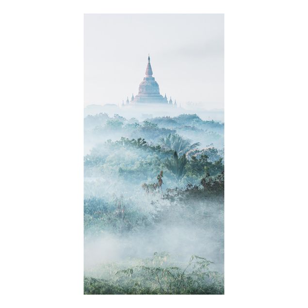 Foto auf Alu Dibond Morgennebel über dem Dschungel von Bagan