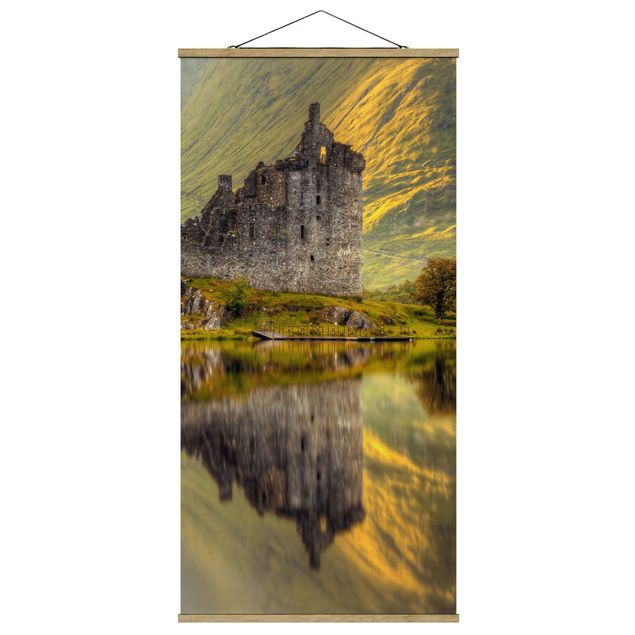 Stoffbild mit Posterleisten - Kilchurn Castle in Schottland - Hochformat 1:2