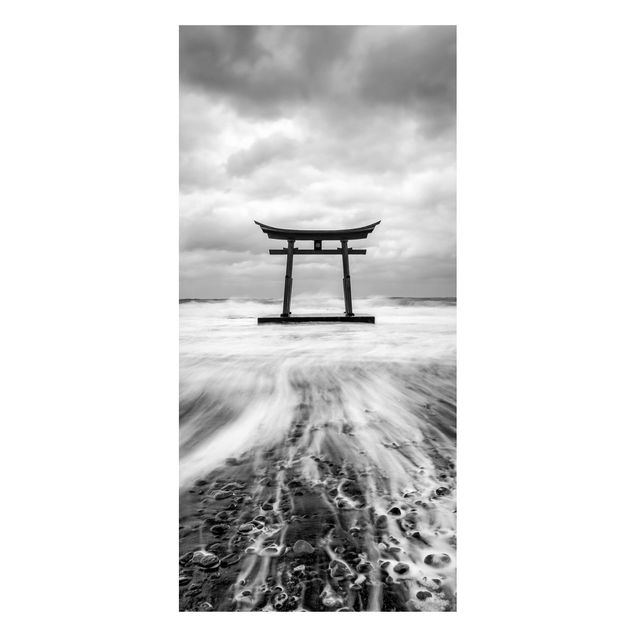 Magnettafel Skyline Japanisches Torii im Meer