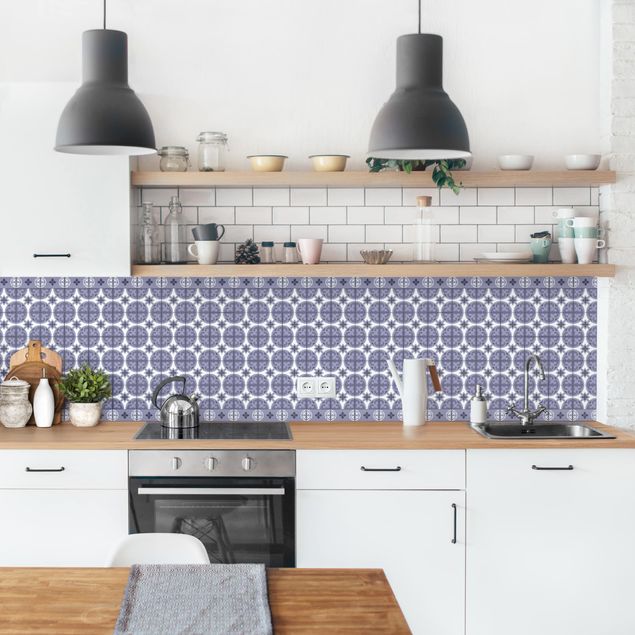 Küchenrückwand Muster Geometrischer Fliesenmix Kreise Violett