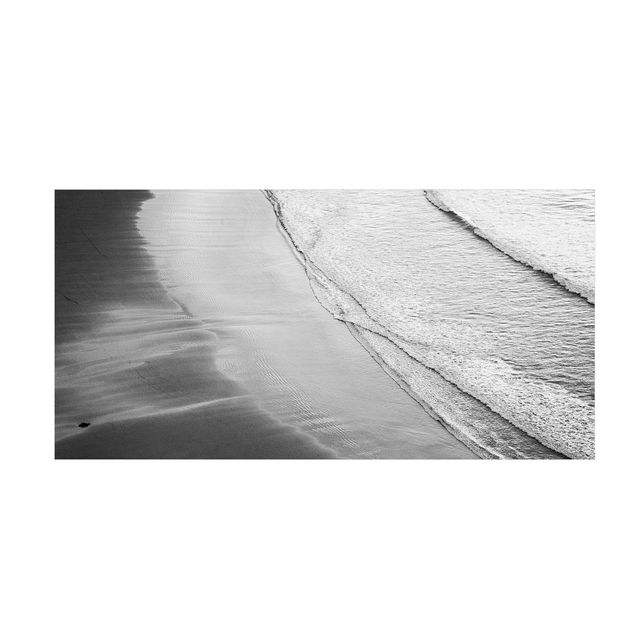 Teppich schwarz-weiß Leichter Wellengang am Strand Schwarz Weiß