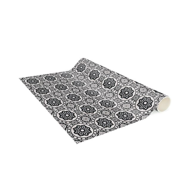 Vinyl-Teppich - Florale Fliesen schwarz-weiß - Hochformat 1:2