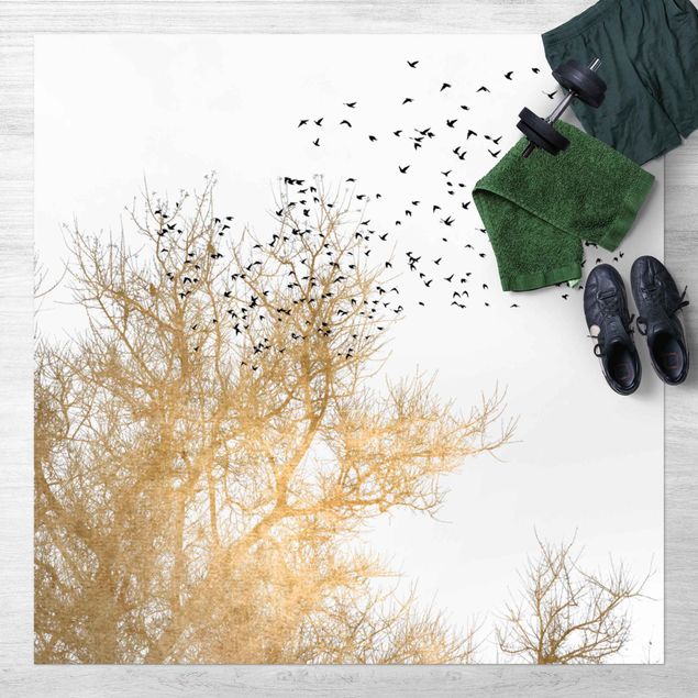 Aussen Teppich Vogelschwarm vor goldenem Baum