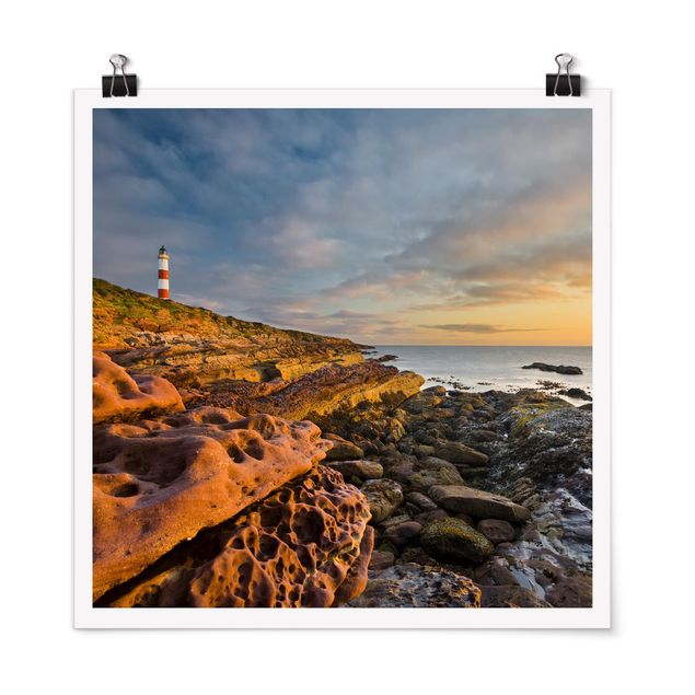 Poster - Tarbat Ness Leuchtturm und Sonnenuntergang am Meer - Quadrat 1:1