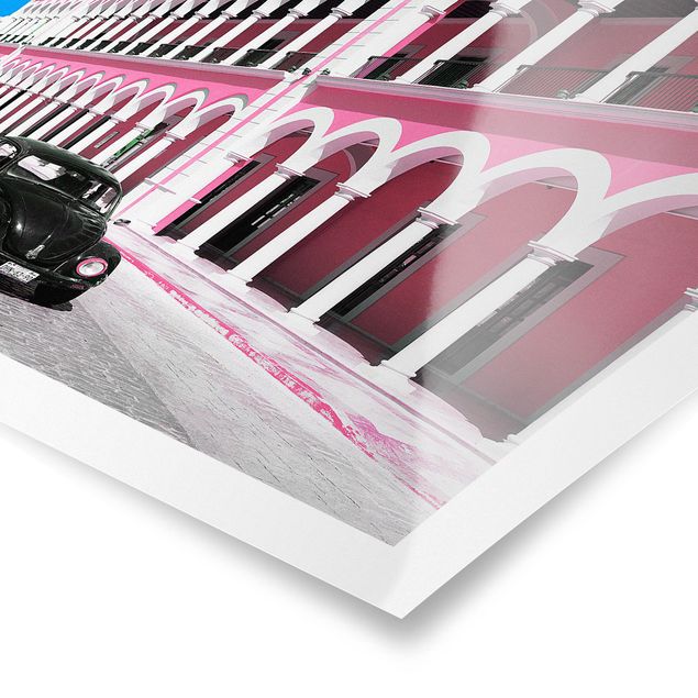 Poster - Schwarzer Beetle Pinke Fassade - Quadrat 1:1