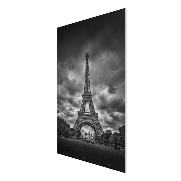 Forex Fine Art Print - Eiffelturm vor Wolken schwarz-weiß - Hochformat 3:2