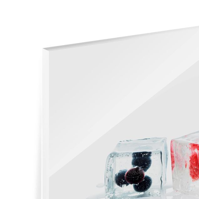 Spritzschutz Glas - Früchte im Eiswürfel - Querformat - 3:2