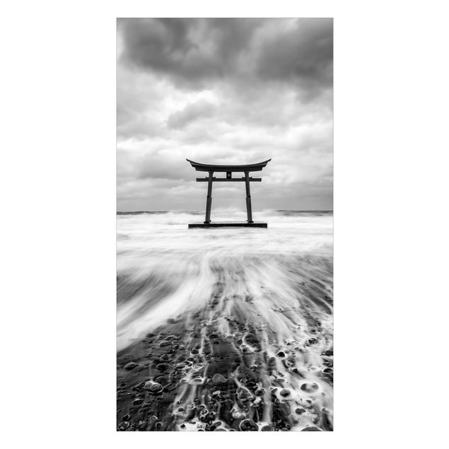 Duschrückwand - Japanisches Torii im Meer