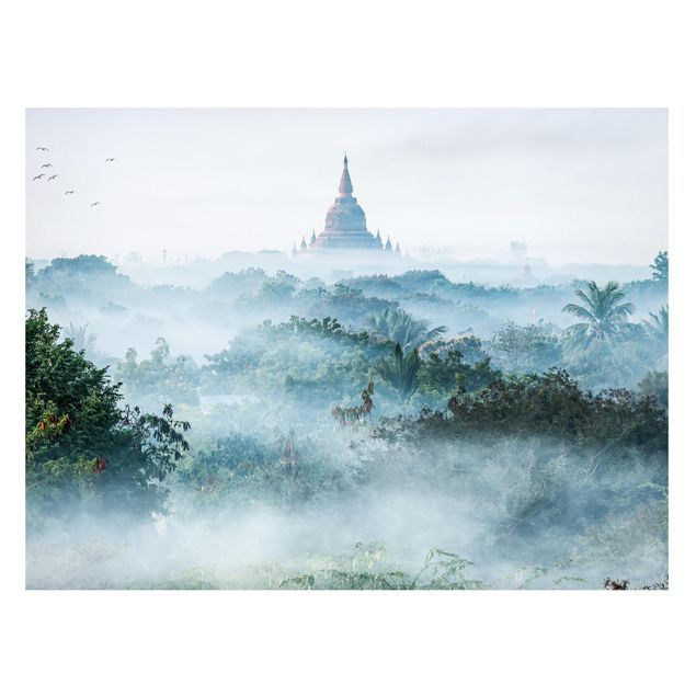 Magnettafel Skyline Morgennebel über dem Dschungel von Bagan