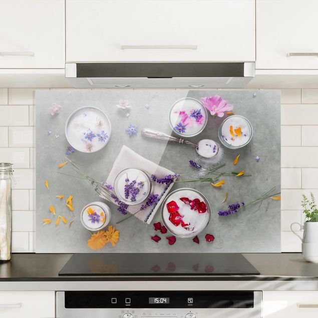 Spritzschutz Glas magnetisch Essbare Blüten mit Lavendelzucker