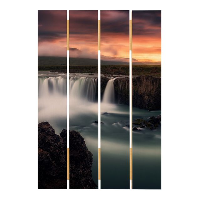 Holzbild - Goðafoss Wasserfall in Island - Hochformat 3:2