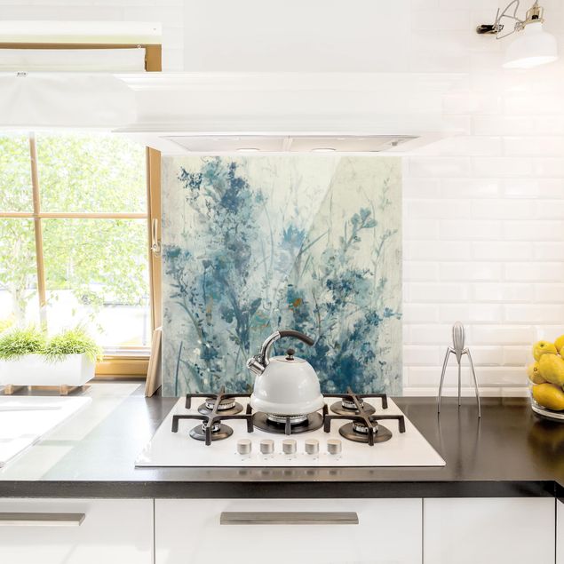 Küchenrückwand Glas Motiv Blumen Blaue Frühlingswiese I