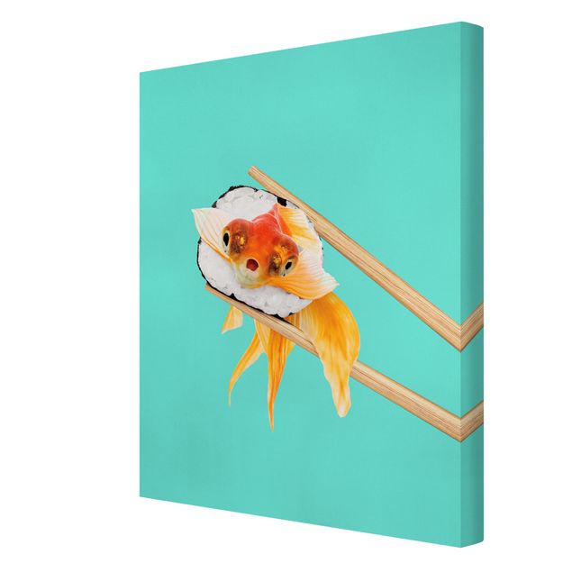 Leinwandbild - Jonas Loose - Sushi mit Goldfisch - Hochformat 4:3