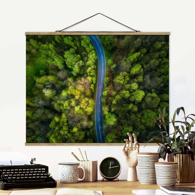 Schöne Wandbilder Luftbild - Asphaltstraße im Wald