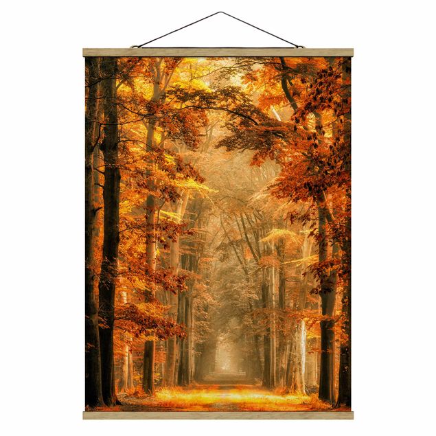 Stoffbild mit Posterleisten - Märchenwald im Herbst - Hochformat 3:4