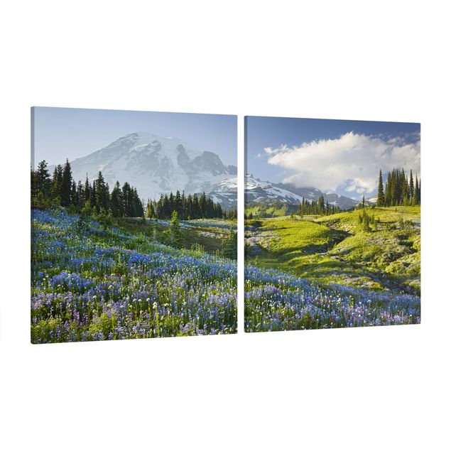 Leinwandbilder Landschaft Bergwiese mit blauen Blumen vor Mt. Rainier