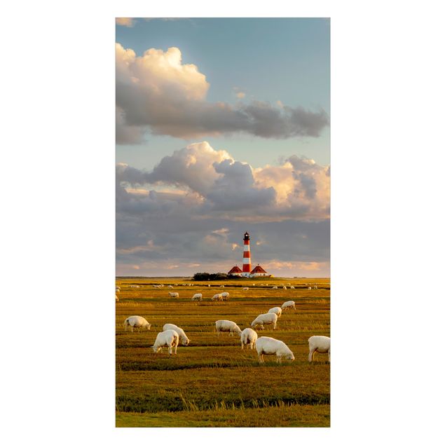 Duschrückwand Motiv Nordsee Leuchtturm mit Schafsherde