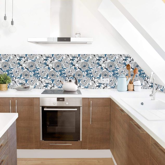 Küchenrückwand Muster Pfingstrosen und Meisen in Weiß und Blau