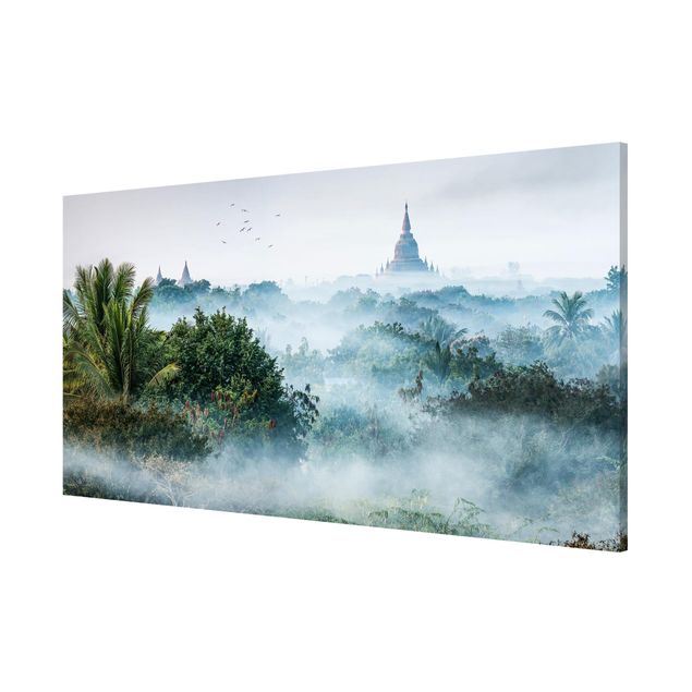 Bilder für die Wand Morgennebel über dem Dschungel von Bagan