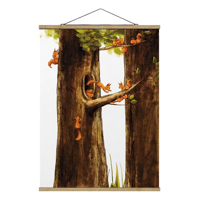 Stoffbild mit Posterleisten - Zuhause der Einhörnchen - Hochformat 3:4