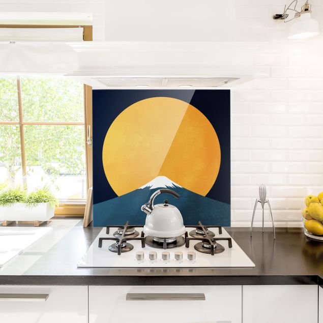 Küchenrückwand Glas Motiv Wald Sonne, Mond und Berge