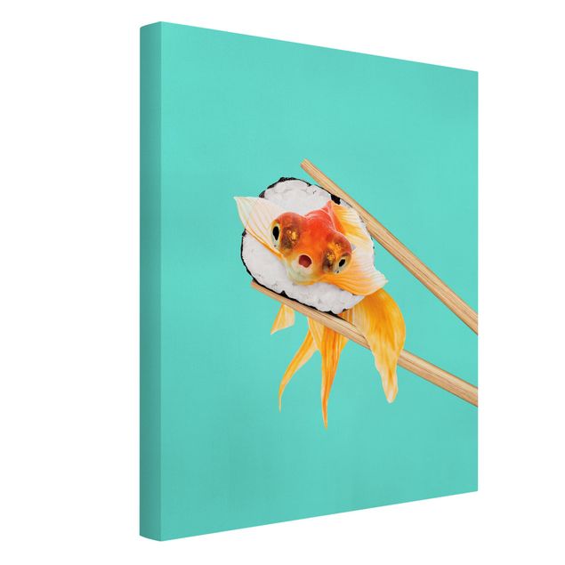 Leinwandbild - Jonas Loose - Sushi mit Goldfisch - Hochformat 4:3