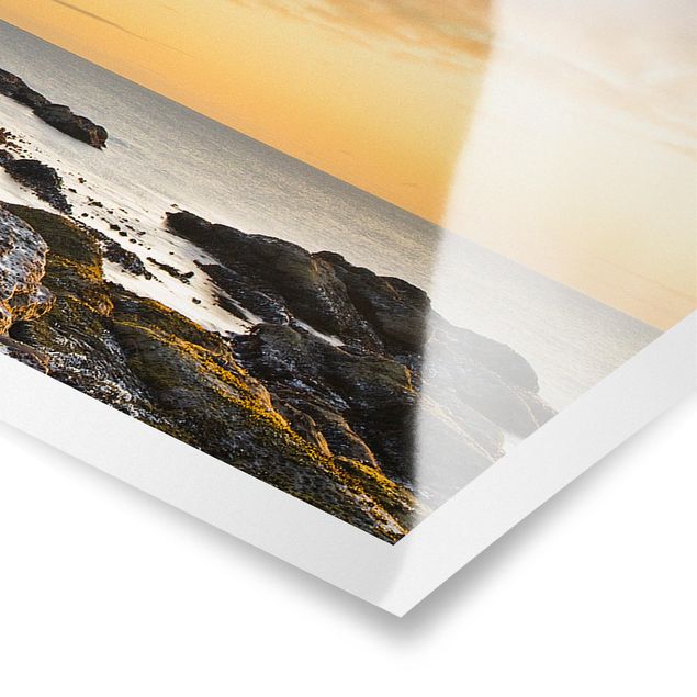 Poster - Tarbat Ness Leuchtturm und Sonnenuntergang am Meer - Panorama Querformat