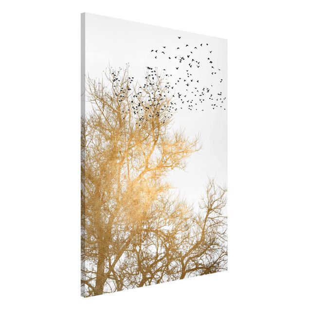 Wandbilder Tiere Vogelschwarm vor goldenem Baum