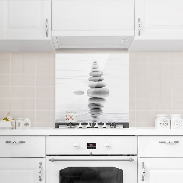 Küchenrückwand Glas Steinoptik Steinturm im Wasser Schwarz-Weiß