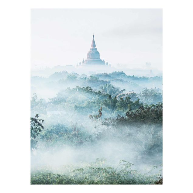 Glasbild - Morgennebel über dem Dschungel von Bagan - Hochformat 3:4