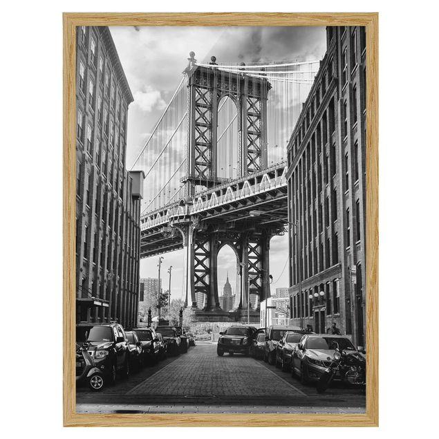 Bild mit Rahmen - Manhattan Bridge in America - Hochformat 3:4