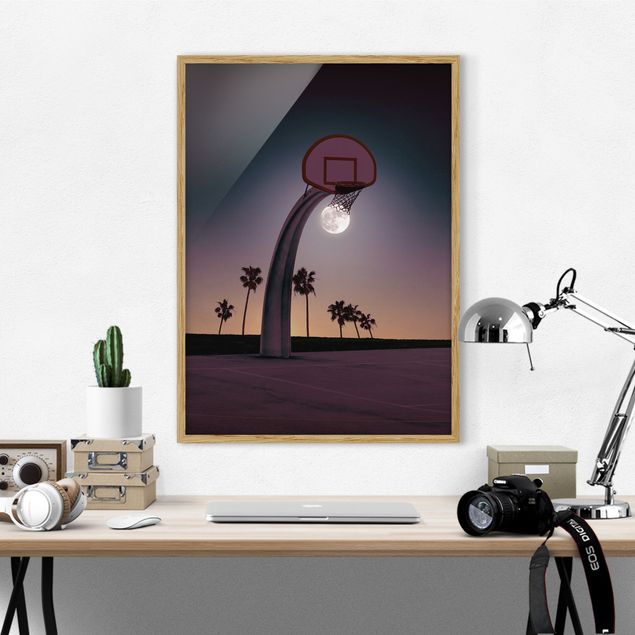 Gerahmte Kunstdrucke Basketball mit Mond