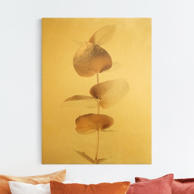 Leinwandbild Gold - Goldener Eukalyptuszweig - Hochformat 3:4