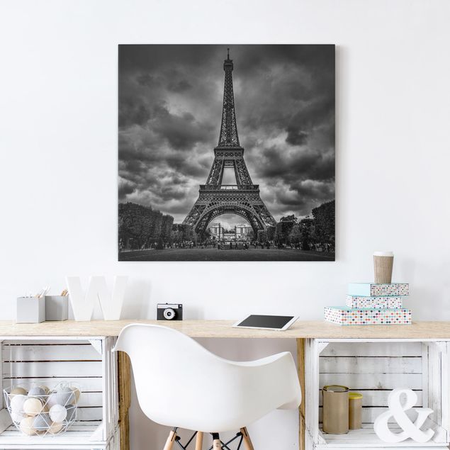 Leinwandbilder Paris Eiffelturm vor Wolken schwarz-weiß