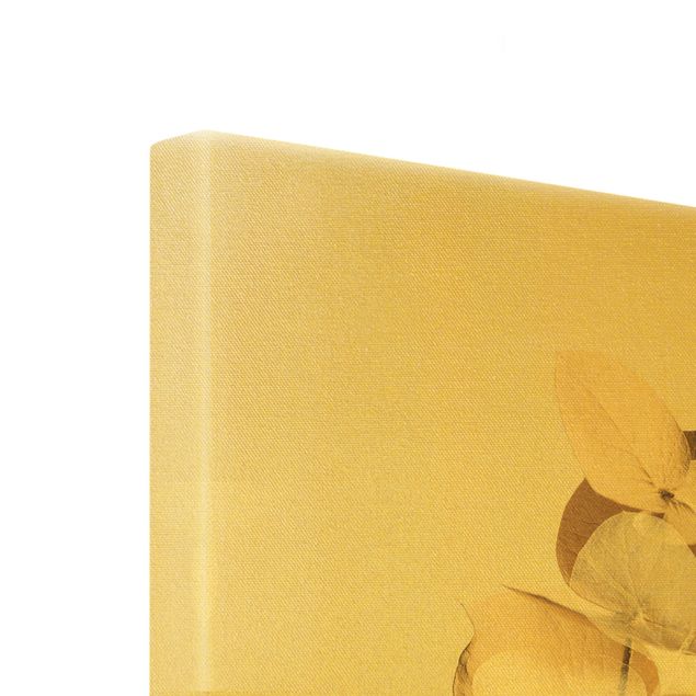 Leinwandbild Gold - Goldene Eukalyptuszweige mit Weiß II - Hochformat 3:4