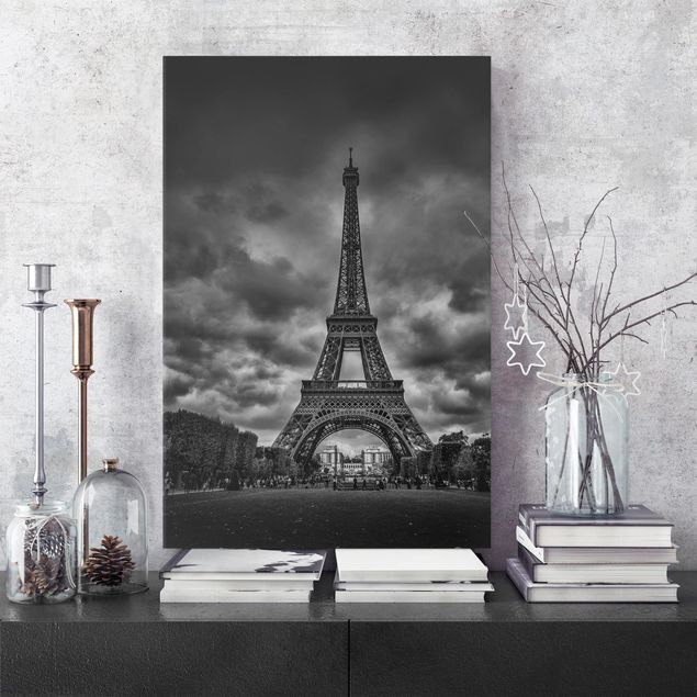 Wandbilder XXL Eiffelturm vor Wolken schwarz-weiß