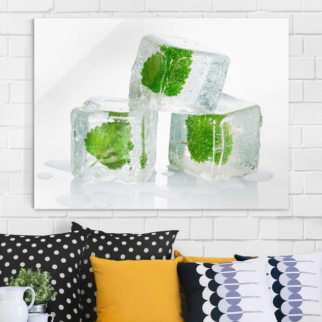 Bilder auf Glas Drei Eiswürfel mit Melisse