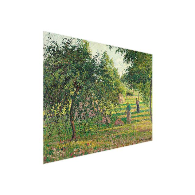 Glasbild - Kunstdruck Camille Pissarro - Apfelbäume und Heuwender in Eragny - Impressionismus Quer 4:3